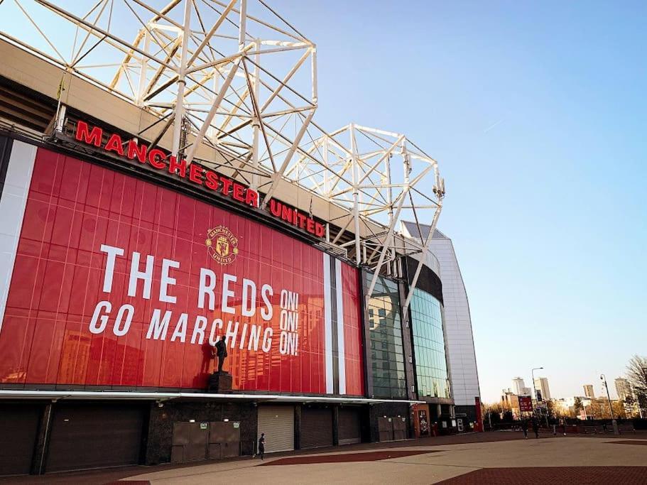 Modern Trafford 1Br Apartment-Free Parking-Cinema Room Manchester Exterior photo